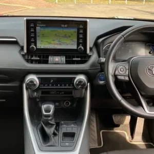2019 Toyota RAV4 Hybrid Estate - Image 5