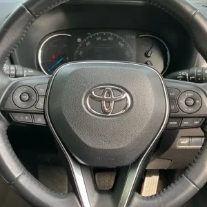 2019 Toyota RAV4 Hybrid Estate - Image 8