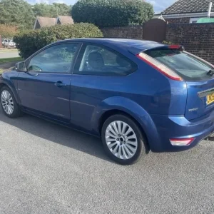 Ford Focus 1.6 Titanium - Petrol - MOT until 24th July 2026 - Image 5