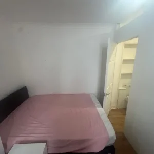 Studio Flat in Highcliffe, Bournemouth - Image 2