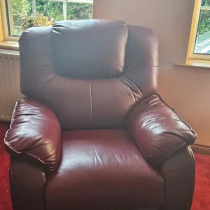 3 1 1 burgundy and wine leather sofa - Image 3