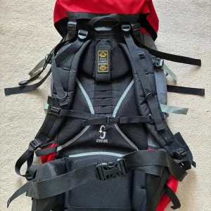 Gelert Core 65 + 10 cool air backpack - Image 2