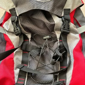 Gelert Core 65 + 10 cool air backpack - Image 3