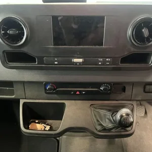 2023 Mercedes-Benz Sprinter 2.0 CDI 5-door panel van - Image 8