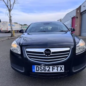 2013 Vauxhall Insignia 2.0 CDTi SE Nav 5-door Hatchback - Image 3