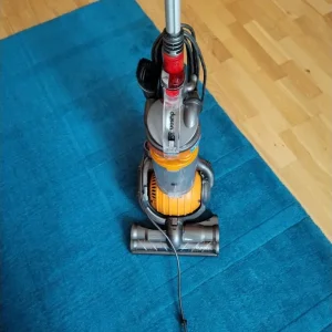 Dyson DC24 Vacuum Cleaner - Image 5