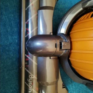 Dyson DC24 Vacuum Cleaner - Image 8