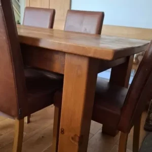 Indigo Furniture pine plank 6ft dining table - Image 3