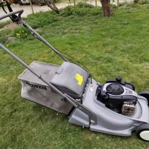 Honda 476 petrol roller mower