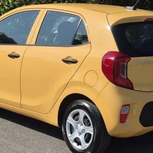 2023 Kia Picanto 1.0L 5-door hatchback manual petrol - Image 3