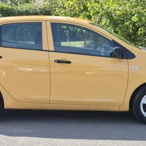2023 Kia Picanto 1.0L 5-door hatchback manual petrol - Image 6