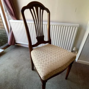 William Bartlett & Sons Solid Mahogany Extending Dining Table and 6 Chairs - Image 3