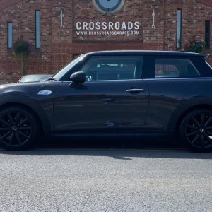 2017 MINI Cooper S 2.0 Petrol Manual Hatchback with Chili Pack and Sat Nav - Image 2