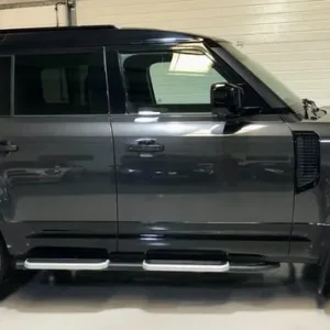 2023 Land Rover Defender D300 X-Dynamic HSE 110 5-door Estate Auto - Image 4