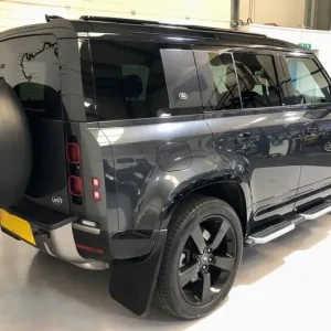 2023 Land Rover Defender D300 X-Dynamic HSE 110 5-door Estate Auto - Image 6