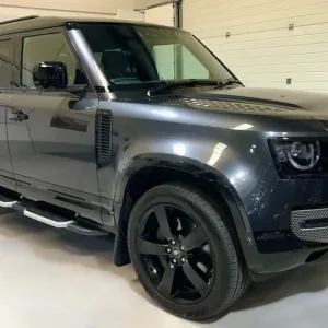 2023 Land Rover Defender D300 X-Dynamic HSE 110 5-door Estate Auto