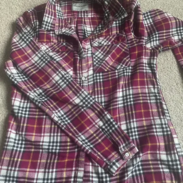 Checked shirt size 8