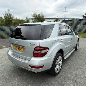 2011 Mercedes-Benz ML350 3.0 V6 Diesel Blue Efficiency Sport Automatic - Image 3