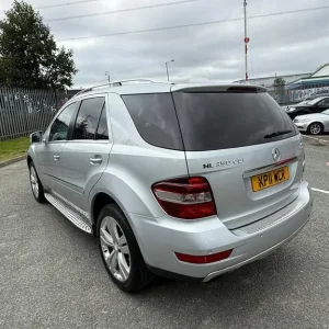 2011 Mercedes-Benz ML350 3.0 V6 Diesel Blue Efficiency Sport Automatic - Image 5