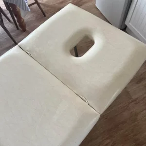 White collapsible massage table - Image 6
