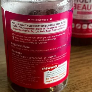 12 Tubs Vegan Strawberry Flavoured Gummy Vitamins - Image 2