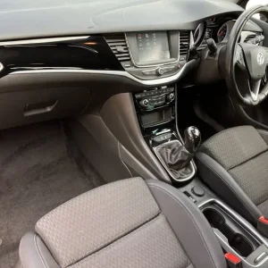 2019 Vauxhall Astra 1.6 CDTi 16V Griffin 5-door Hatchback Diesel Manual - Image 6
