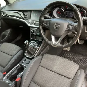 2019 Vauxhall Astra 1.6 CDTi 16V Griffin 5-door Hatchback Diesel Manual - Image 8