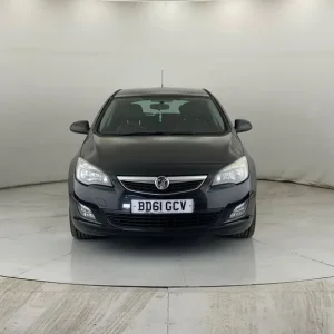 2011 Vauxhall Astra 1.6 16v SRi Hatchback - Image 2