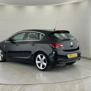 2011 Vauxhall Astra 1.6 16v SRi Hatchback - Image 4