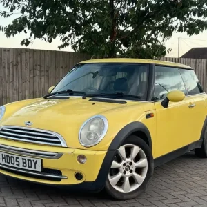 2005 MINI Hatch 1.6 Cooper 3dr Auto HATCHBACK Petrol Automatic - Image 2