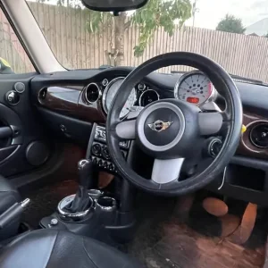 2005 MINI Hatch 1.6 Cooper 3dr Auto HATCHBACK Petrol Automatic - Image 3