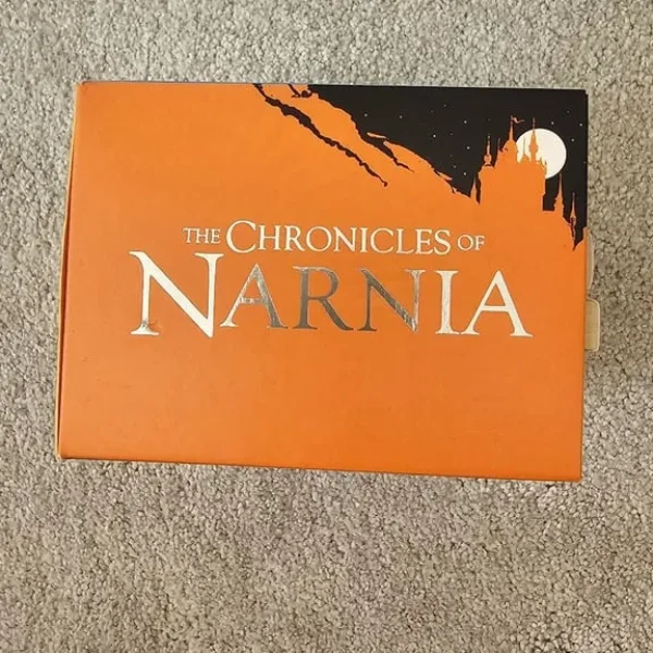 The Chronicles of Narnia box set paper back