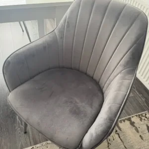 6 seater white gloss dining table with grey velvet chairs - Image 3