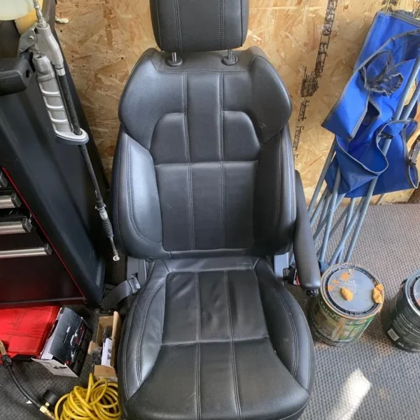 Range Rover Sport HSE front seats 2015