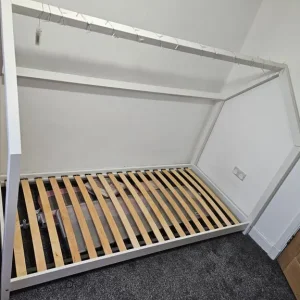Kids bed frame house style - Image 3