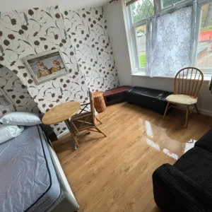 Single room available in Lakey Lane - Image 2