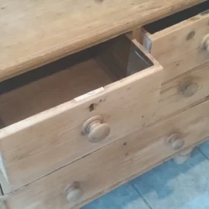 Vintage pine chest of drawers - Image 7