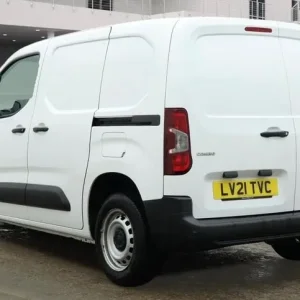 2021 Vauxhall Combo 1.5 Turbo D 2000 Dynamic Panel Van - Image 3