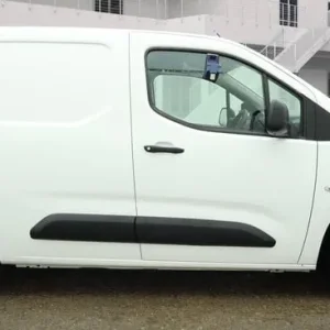 2021 Vauxhall Combo 1.5 Turbo D 2000 Dynamic Panel Van - Image 5