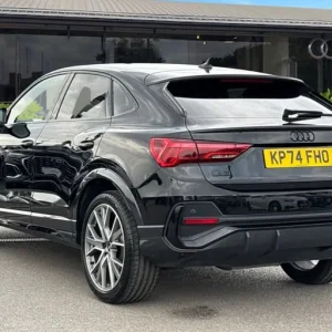 2024 Audi Q3 Black Edition 35 TDI 150 PS S tronic SUV - Image 2