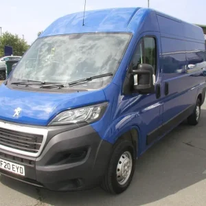 2020 Peugeot Boxer 2.2 BlueHDi Professional Van - Image 3