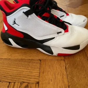 Men’s Jordan Max Aura 4 - Image 3