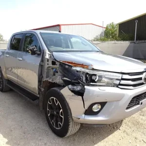2018 Toyota Hilux Invincible X D-4D 4WD Diesel Pickup - Image 5
