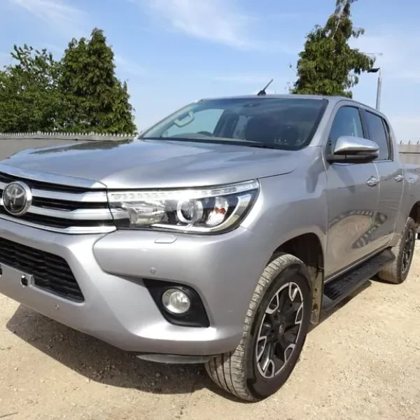 2018 Toyota Hilux Invincible X D-4D 4WD Diesel Pickup