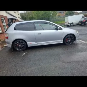 2004 Honda Civic Hatchback Manual 3-door - Image 4