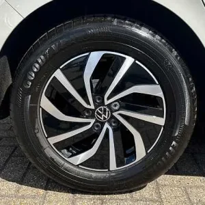 2023 Volkswagen Polo 1.0 Life 5dr Hatchback Petrol Manual - Image 5