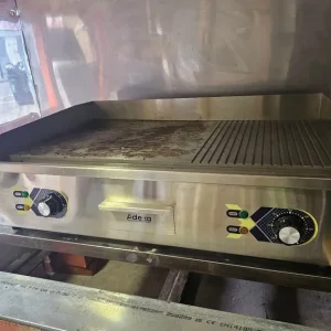 Commercial Griddle Smooth/Ribbed 4.4kW - Image 3