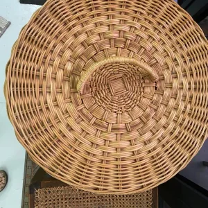 Large basket with lid and handle - Image 2