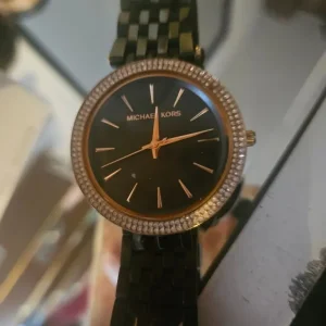 Ladies Michael Kors watch - Image 4