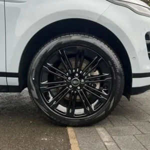 2025 Land Rover Range Rover Evoque 1.5 P270e Dynamic SE 5-door Hybrid - Image 8